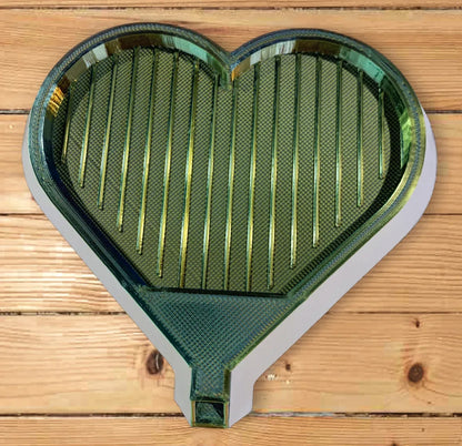 Plateau de peinture diamant en forme de cœur vert avec picots dorés