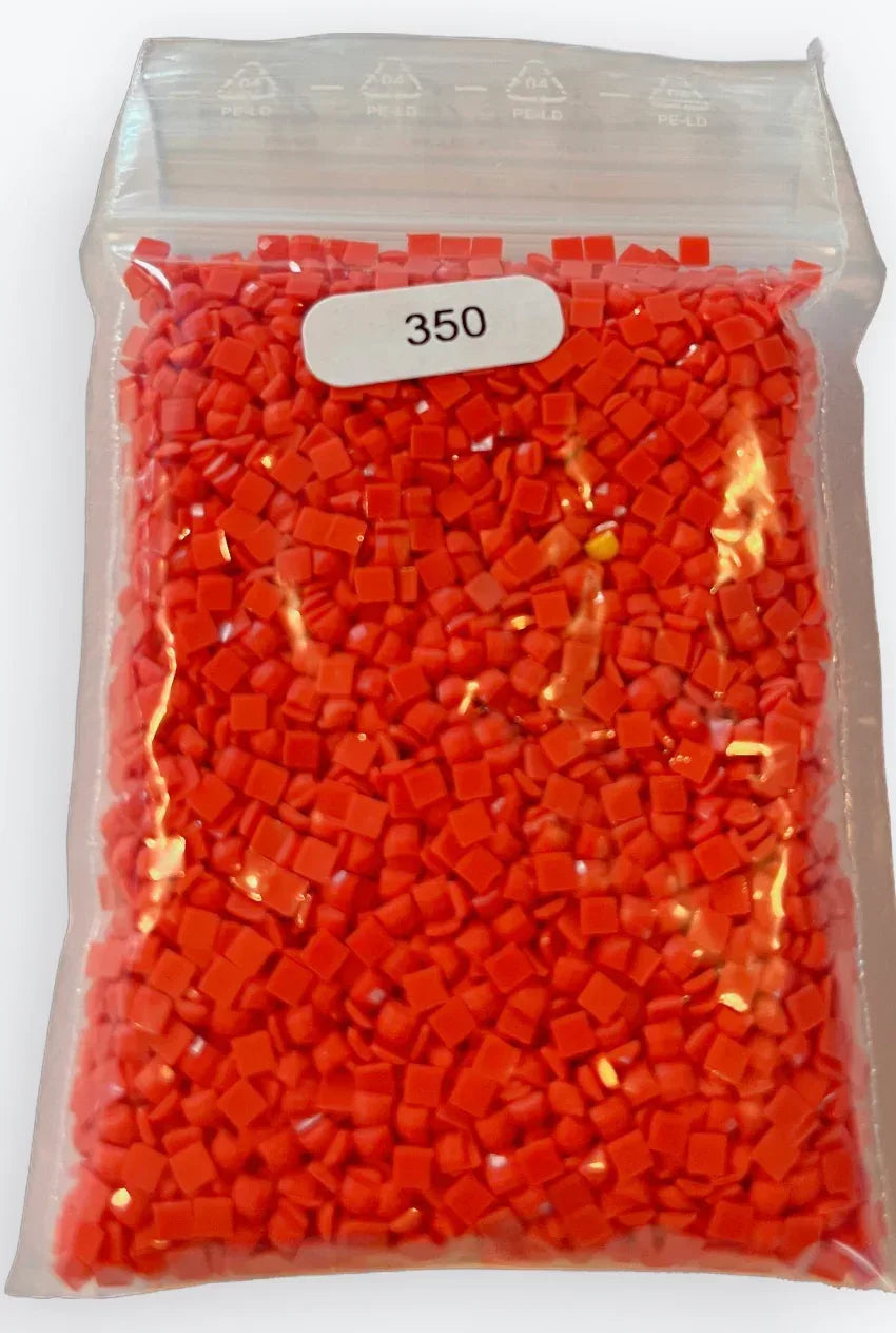 Sachet de diamants carrés en résine rouges, étiquette 350