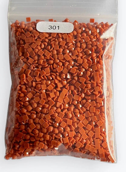 Sachet de diamants carrés en résine, couleur orange brique, étiquette 301